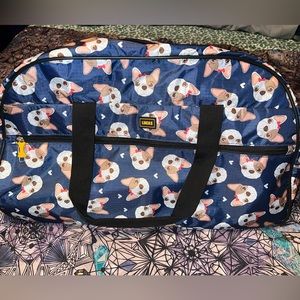 carry on bag with wheels